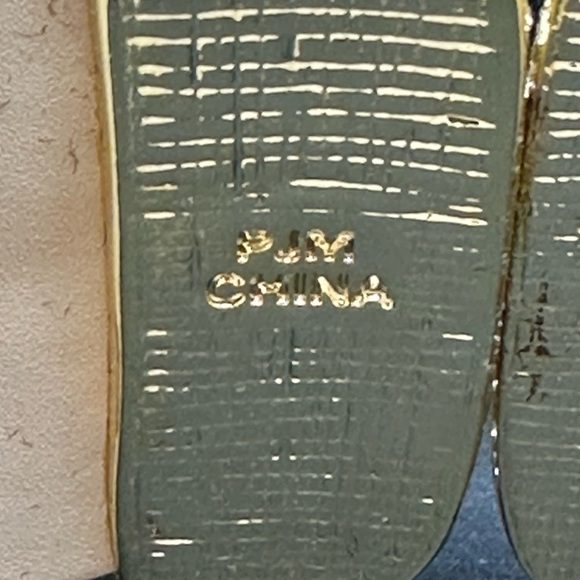 Real Collectibles by Adrienne Gold and Cream Textured Bangle Bracelet - Picture 7 of 9